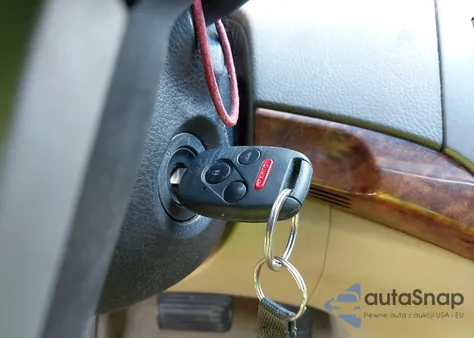 2008 Honda Accord 3.5 Ex-L из США, поврежденный, VIN 1HGCP36818A022118